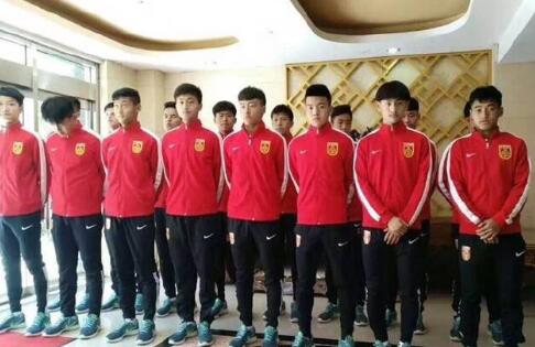 亚洲欧美在线一区